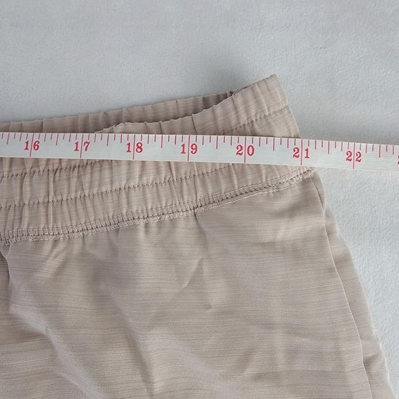 Adidas Womens XXL Aeroready Pacer Short Tan Lightweight Workout  NWT Gym 3" - Picture 2 of 8